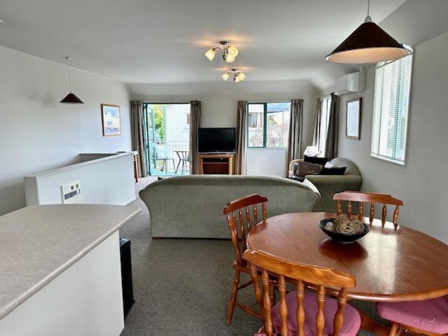 Les Troupes Apartments Akaroa Zewnętrze zdjęcie